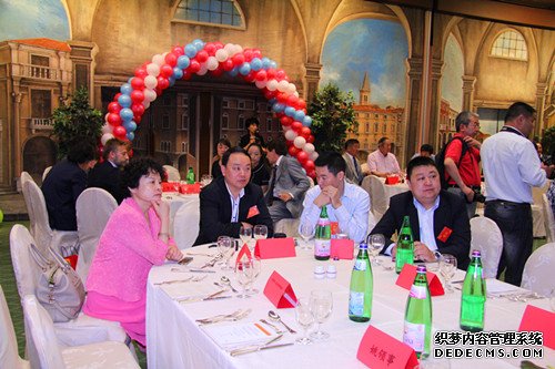 http://mmbiz.qpic.cn/mmbiz/jUJutK0YPJJm2TNxLyyFE6OHkXPRSblNx7pR1AV4X1Y4bDWokrKGiaZ6C4sbA9ZVw3byTPSPpWBE6H4All8mdUA/0