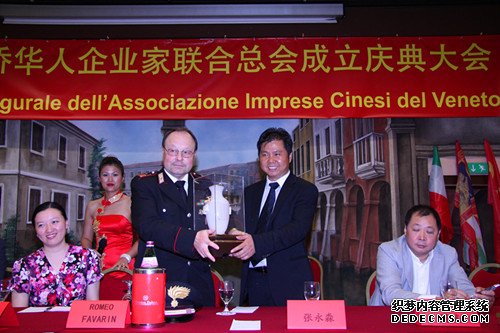 http://mmbiz.qpic.cn/mmbiz/jUJutK0YPJJm2TNxLyyFE6OHkXPRSblNF7DJel6oicN7sX9ia8VtkaAIdibHdfszSSKCQicoGZ4WRBvx7CJ53ov8jA/0