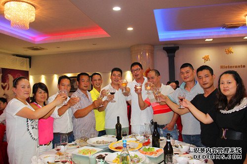http://mmbiz.qpic.cn/mmbiz/jUJutK0YPJJm2TNxLyyFE6OHkXPRSblNjKePHBR14fUz30LVBYxVDiaoX2yLaNBbpicQtH3l2SyibtM1pqV99Rebw/0